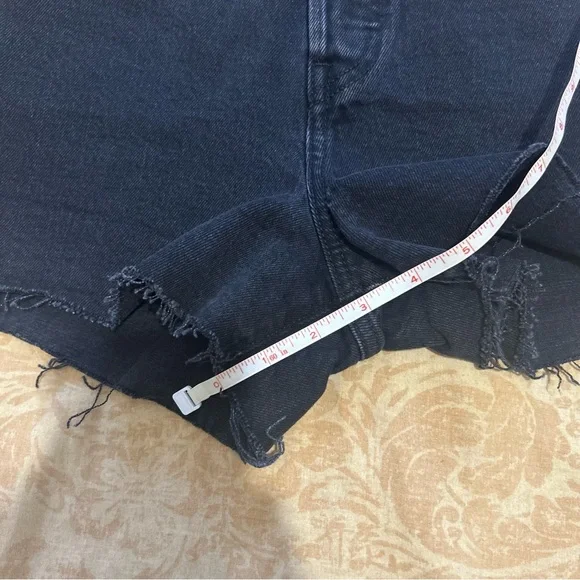 Levi's Ribcage Shorts - Picture 8 of 10